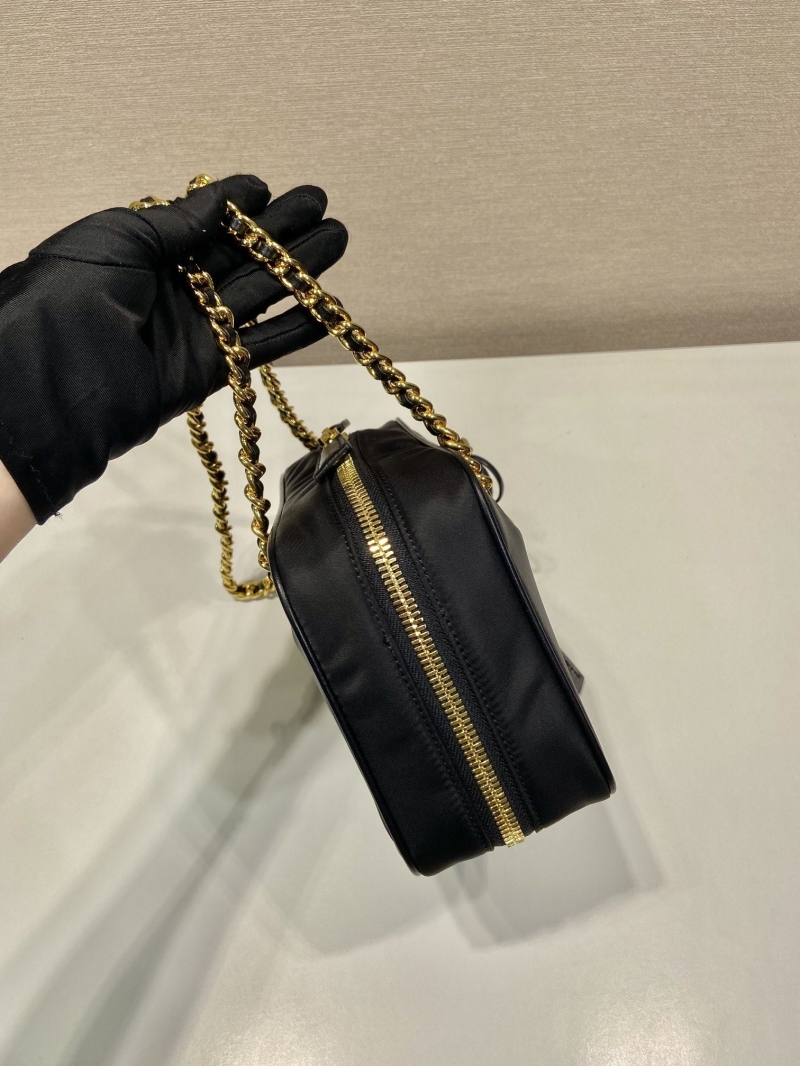 Pra*a top handle bags